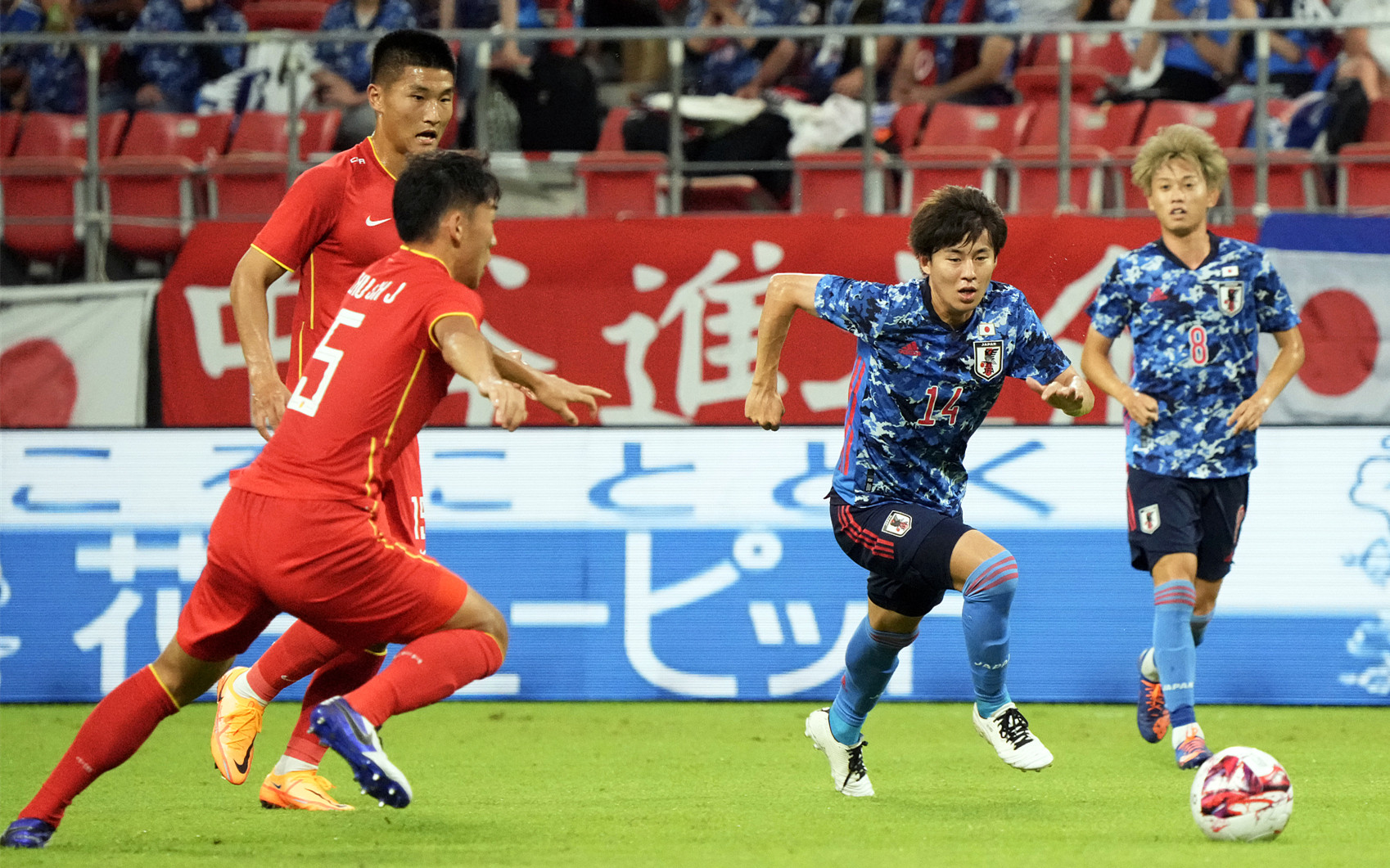 东亚杯逼平日本，国足选拔队主帅：输给韩国后我们吸取了教训