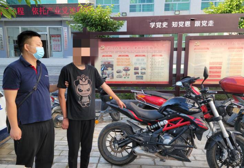 4名“摩托车爱好者”四处盗偷摩托 西安铁警抓回人追回车