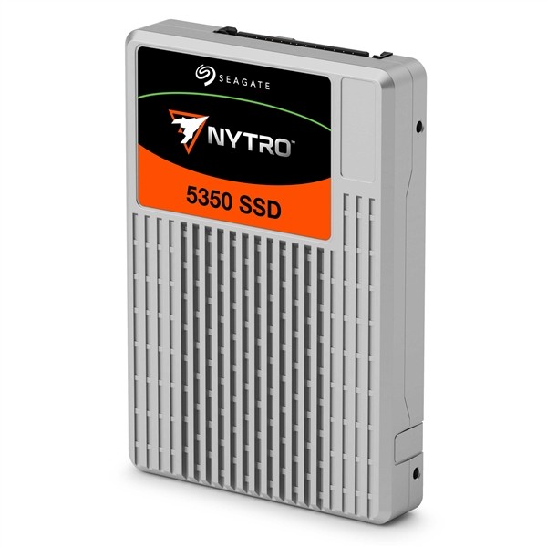 新纪录诞生 希捷SSD容量冲上15TB 读取速度达7.4GB/S 