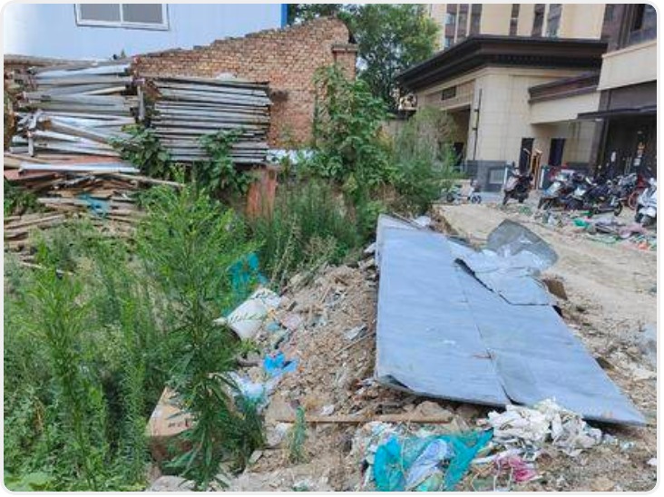 小8跑街|西安金辉高新云璟业主入住数月外路还没修好 官方：征拆尚未完成 道路未全面贯通