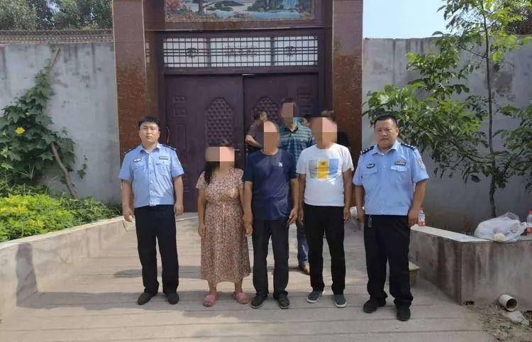 一陌生女子在村民家中逗留且无法沟通 周至民警多方联系找到其家人