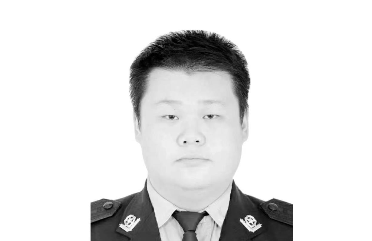 江西赣州年仅29岁辅警凌晨倒在工作岗位上