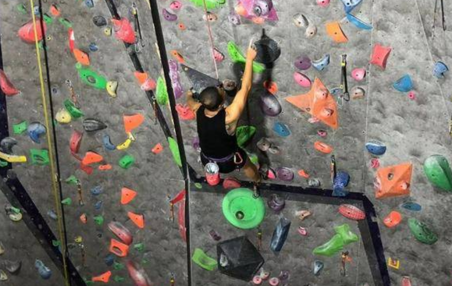 动感西安丨挑战自我不惧失败 攀岩运动可以强身健体也有社交魅力
