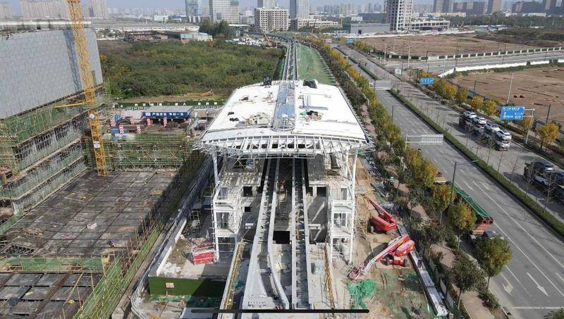实地探访建设中的西安高新云轨 计划2023年投入使用