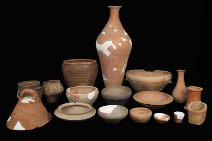 秦汉新城蒋刘遗址发现仰韶晚期大型环壕和成人墓地