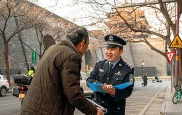 西安热心民警曹金生荣登2022年第三季度“中国好人榜”