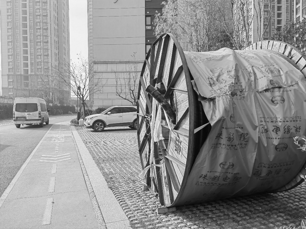 金辉高新云璟小区一周内频繁停电 社区：电缆问题，已维修好