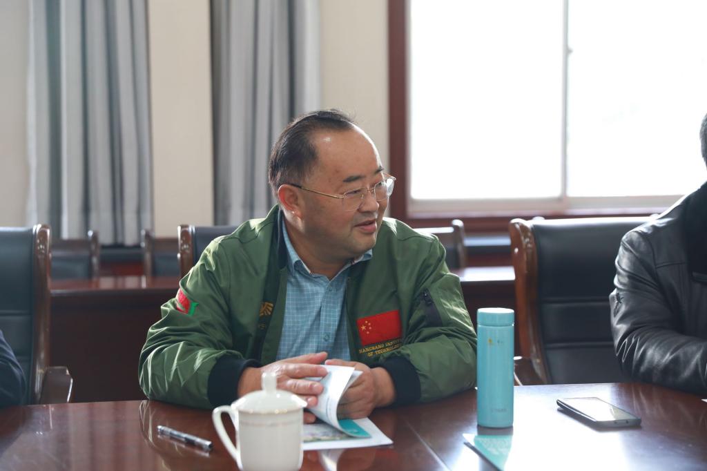 华商头条|南昌理工学院理事长、荣誉校长邱小林一行莅临延安大学西安创新学院调研