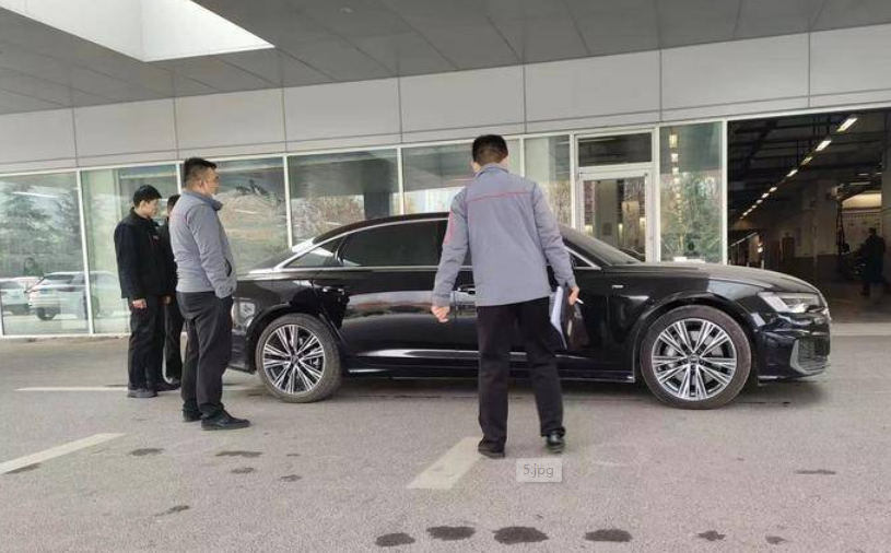 新奥迪开了千余公里发动机漏油 4S店：不在退换车范围