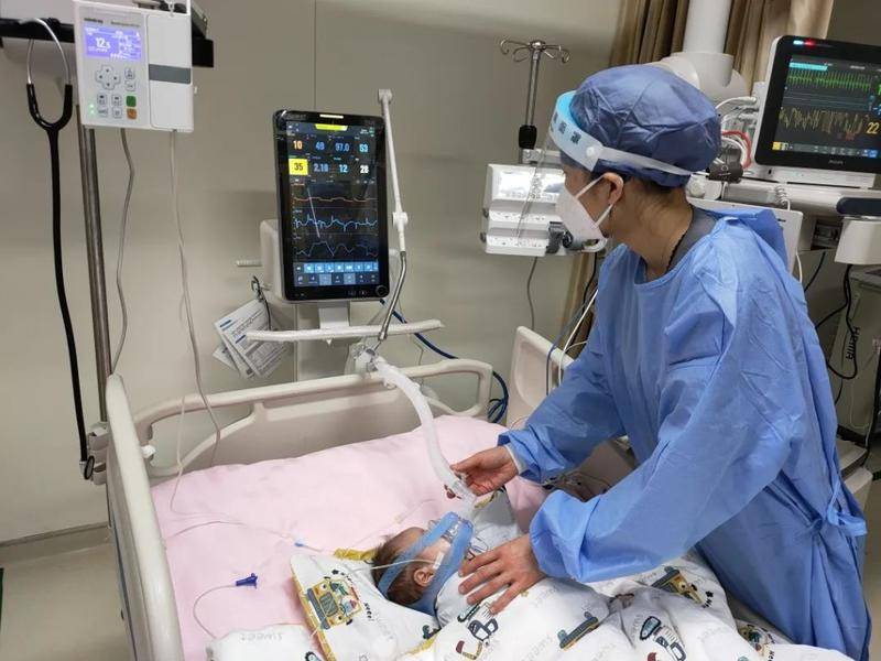 用爱坚守！致敬阳性病区的最美逆行者