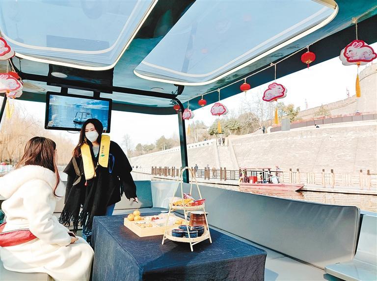 西安首个自动驾驶游船示范游览路线今日首发 一期运行路线全长2公里