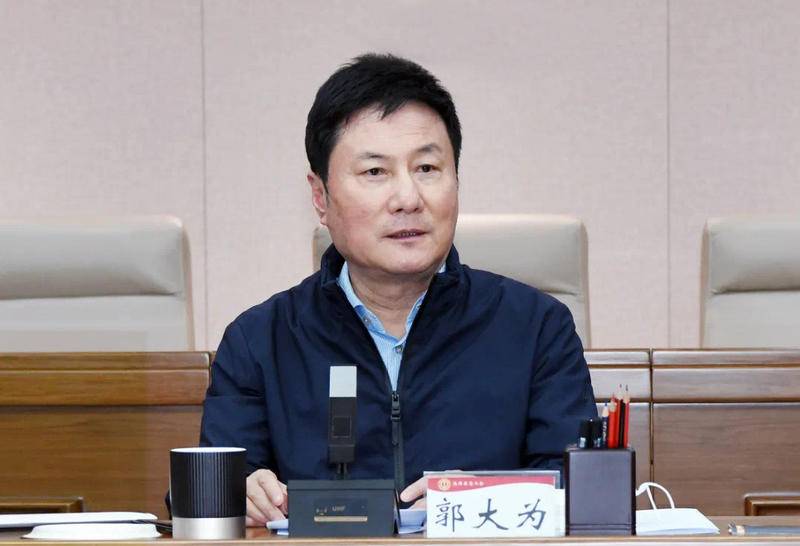 省总工会召开党组会议 学习中省有关会议精神研究落实工作 郭大为主持并讲话