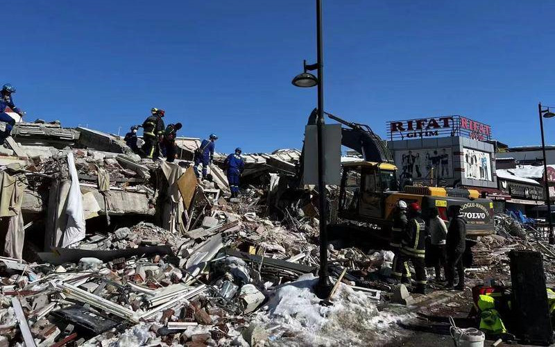 陕西蓝天救援力量抵达土耳其 开始进行地震救援