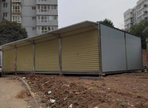 小8跑街追踪丨海伦国际15号楼路边垃圾已全部清运