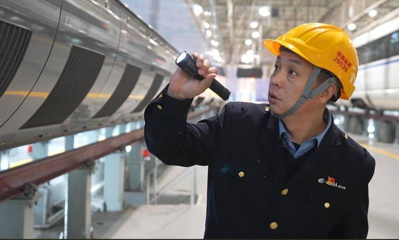 “最美铁路人”董宏涛：追着铁路跑的“追梦人”