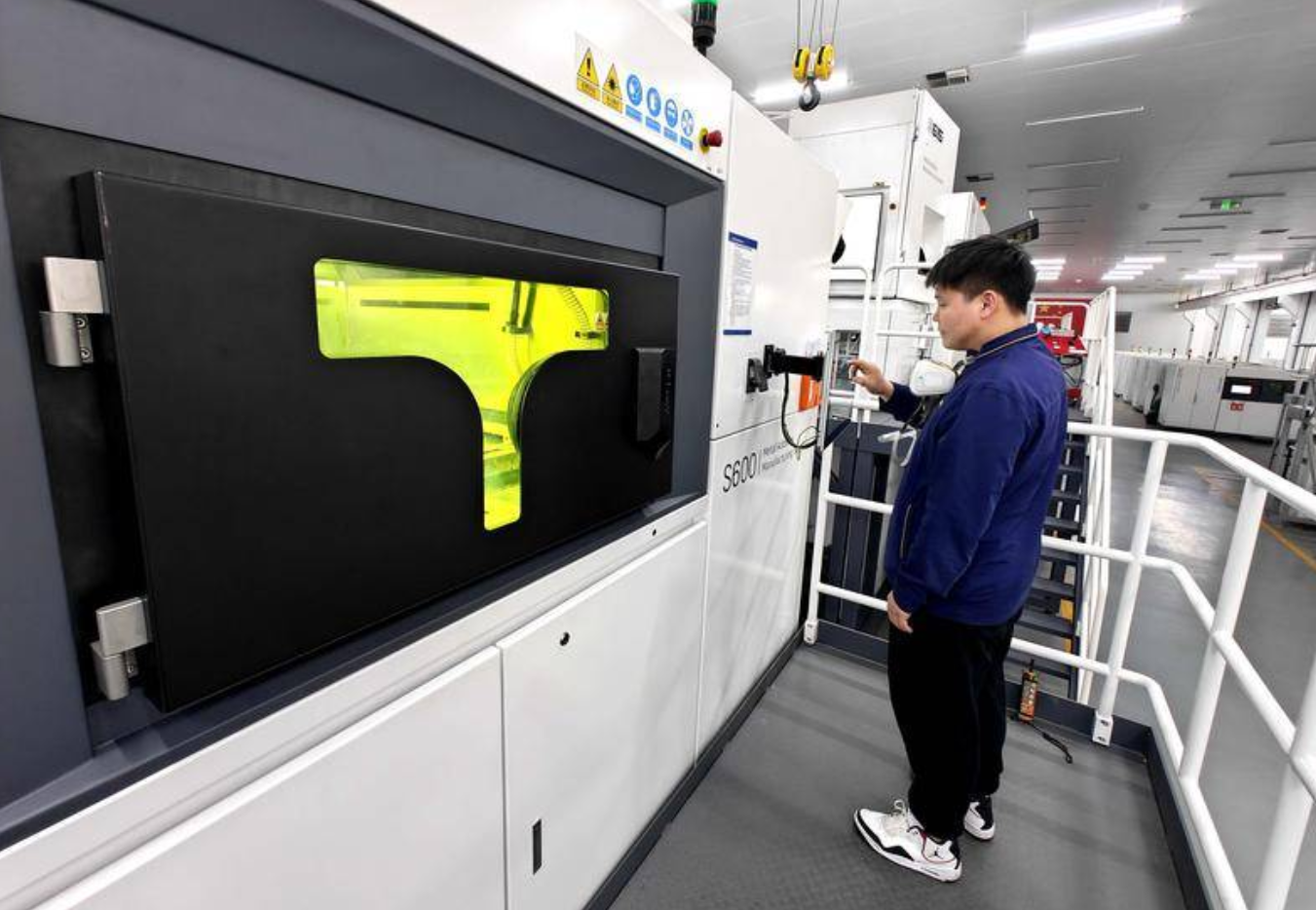 航天六院西发公司百台3D打印设备投入运行 液体火箭发动机关键零组件通过3D打印成型