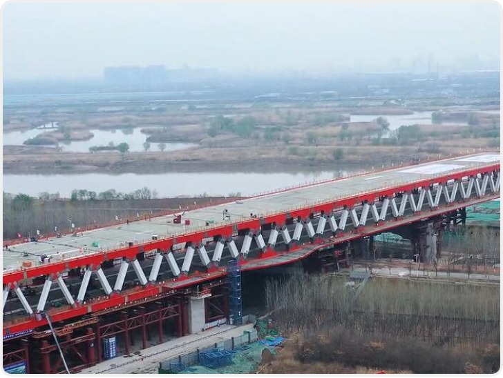 西安地铁10号线公轨合建桥  跨渭河大桥预计8月底合龙