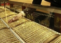 避险情绪下黄金热销：有销售商一个周末就卖了约6000万元