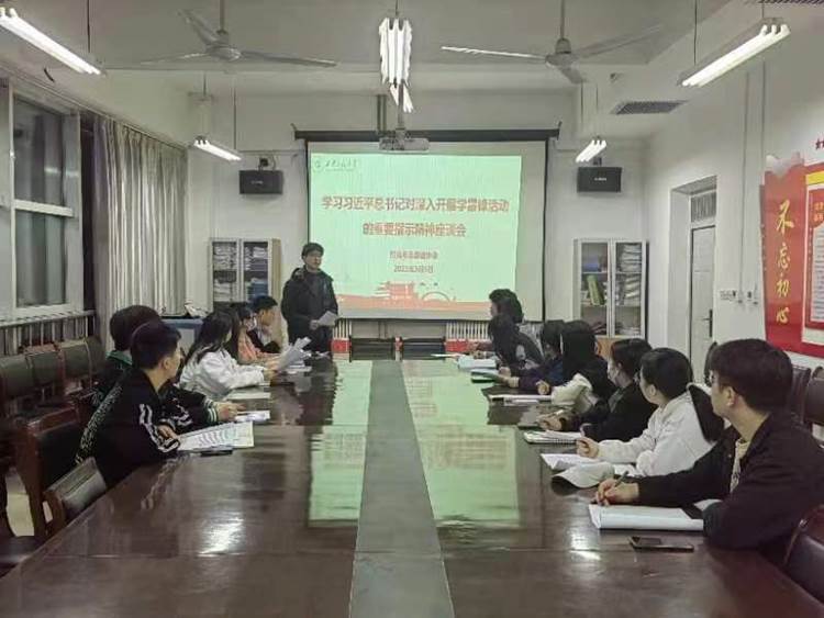 华商头条|雷锋精神薪火相传 志愿服务温暖人心——西安工程大学深入开展“学雷锋”系列活动
