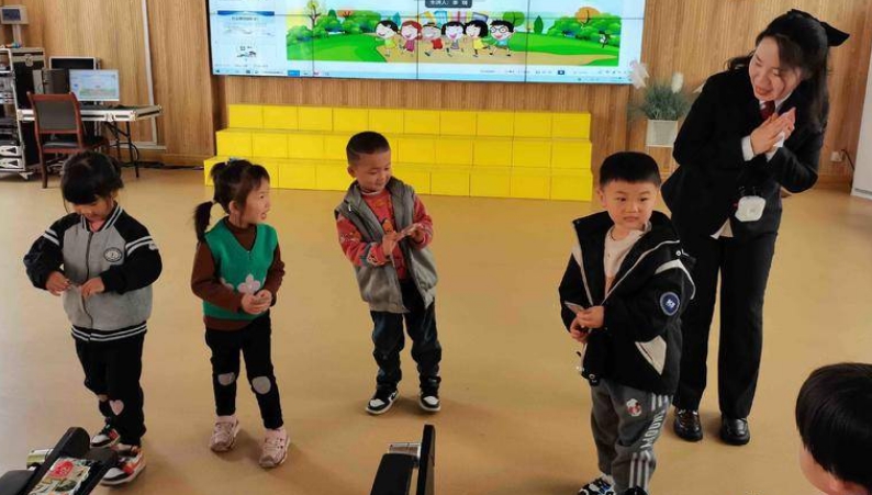 如何防止校园霸凌、幼儿防拐 鄠邑区司法局联合检察院走进幼儿园支招