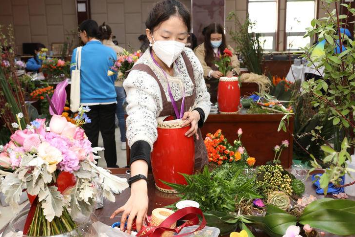 插花 按摩 摄影 服装第七届陕西省残疾人职业技能竞赛在西安举办