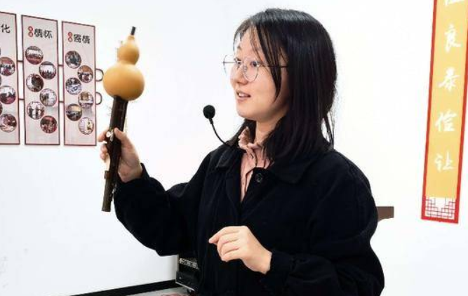 【108坊故事】葫芦丝、古筝、书画……  这家社区开设的“学校”获老年人点赞