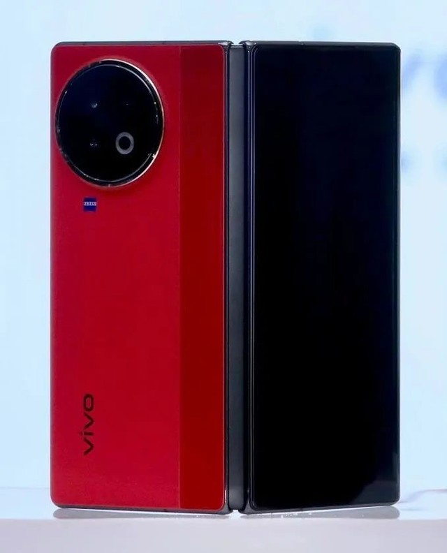 性能稳了！vivo X Fold 2跑分曝光：骁龙8 Gen 2、12GB内存