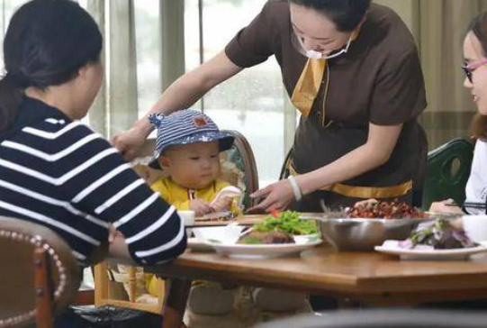 五一来了   陕西高速公路服务区规范餐饮服务