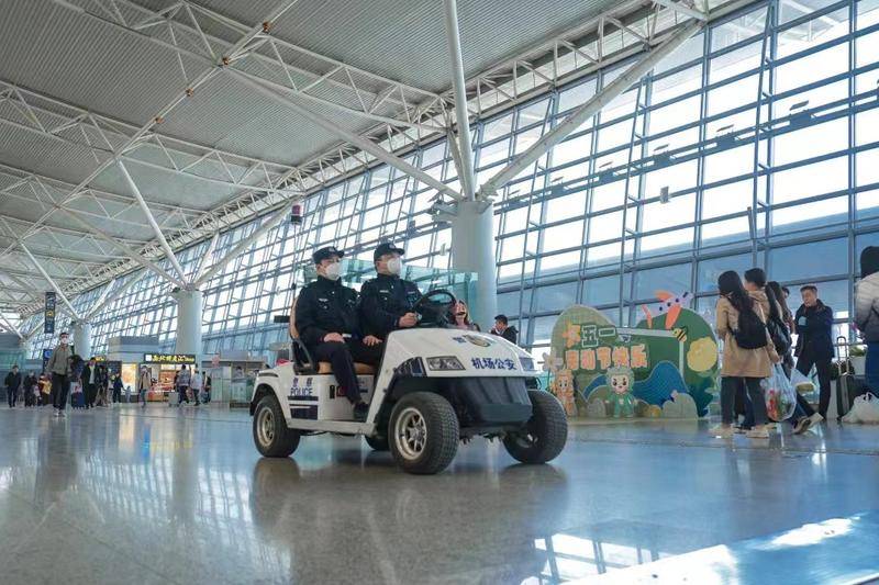 最大限度地为旅客提供安全 陕西机场公安对辖区单位企业、营业商铺开展多频次隐患排查