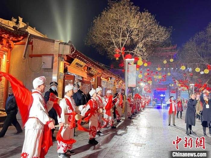 图为陕北腰鼓表演。　李一璠　摄
