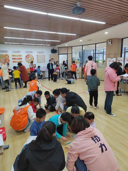 108坊故事|“花样游戏 趣味梨园”梨园社区开展儿童节主题亲子游园会