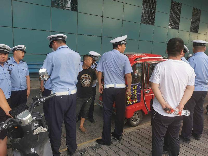 整治交通乱象！西安公安一晚查处“黑摩的”140余辆