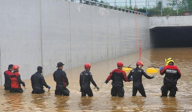 韩国暴雨致44人遇难 部分灾区或遭新一轮强降雨