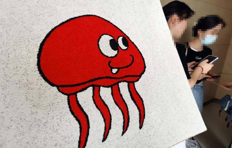 “准”大学生应聘咖啡店兼职 面试时被推荐做艺术画还交了388元材料费