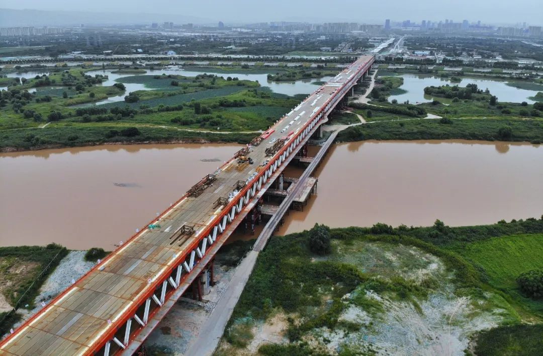 西安地铁10号线最新进展：泾渭河公轨合建桥整体合龙