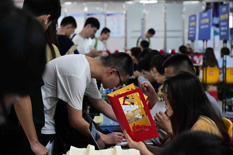 华商头条|西安交大迎新啦！来看优秀学子风采