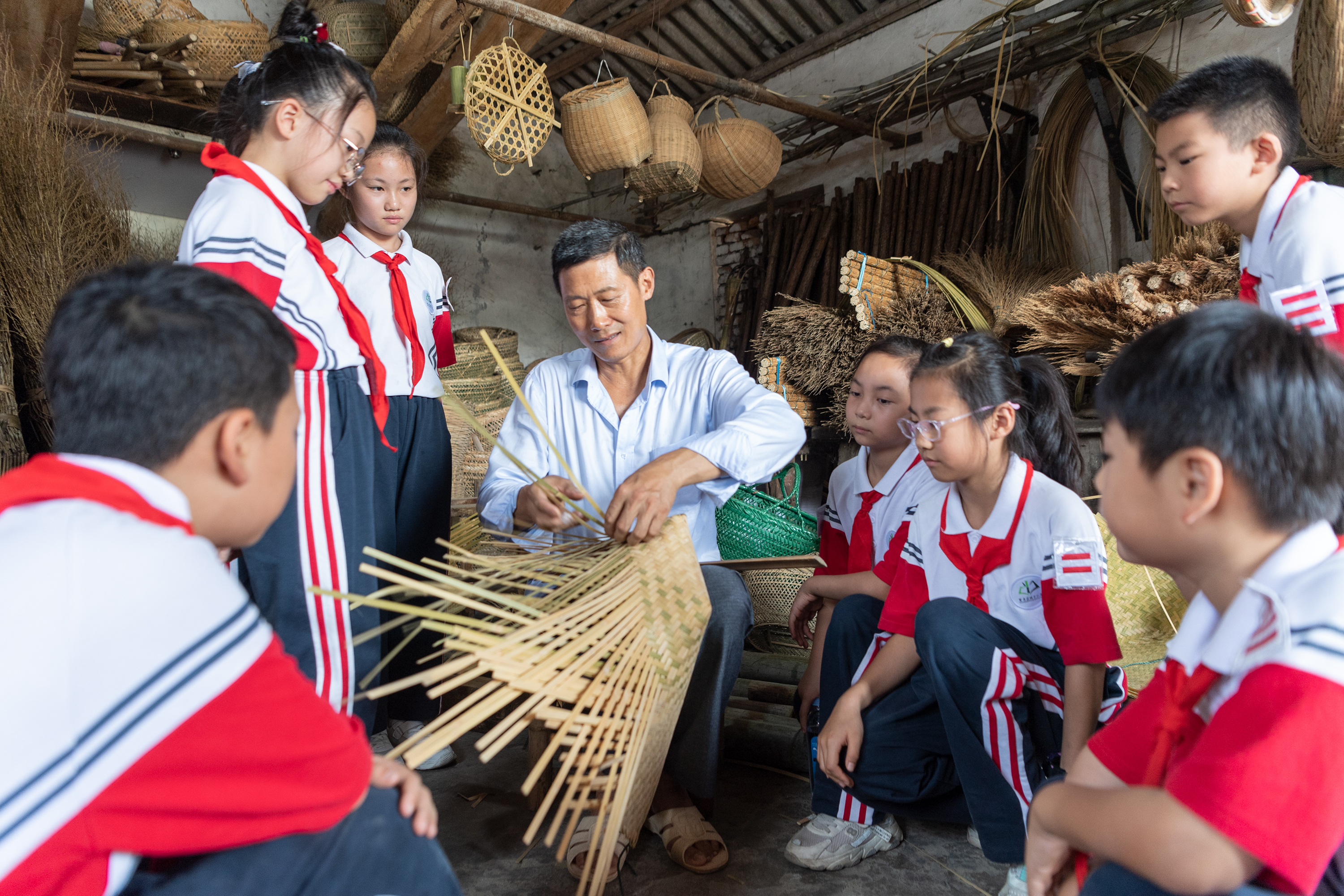 學習竹編工藝 傳承非遺文化