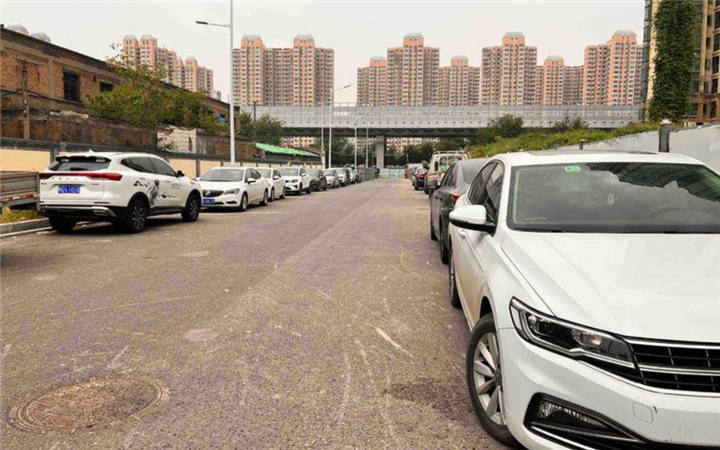 半幅通行一年多 大寨北路何时真正打通？争取年底前完工