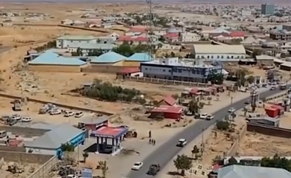 索马里中部发生自杀式汽车炸弹袭击 已致至少20人丧生