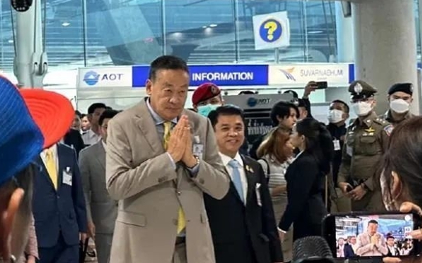 免签！泰国总理亲自到机场迎接中国游客