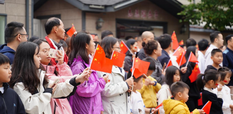多个热门景点长假期间门票已售罄 部分景区有少量门票