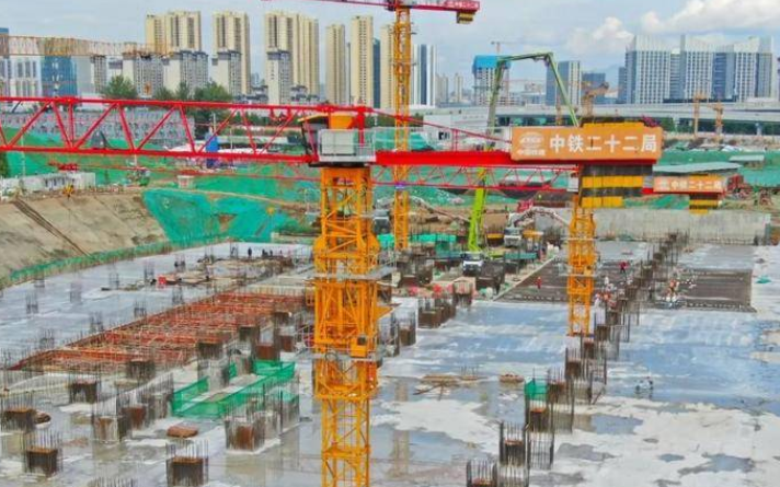 西安地铁8号线环线环园中路停车场主体结构封顶