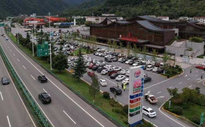 长假陕西高速公路出口总流量1369万辆 较2022年同期增长103%